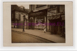 PARIS : Carte Photo De La Pharmacie Moderne Et Du Cabaret Du Rat Mort Place Pigalle Vers 1910 - Très Bon état - Paris (09)