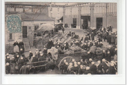 LA ROCHE SUR YON - Le Marché Aux Volailles Un Jour De Foire - Très Bon état - La Roche Sur Yon