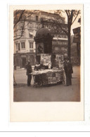 PARIS : Carte Photo D´une Marchande De Journaux Vers 1910 - Tres Bon Etat - Artisanry In Paris