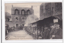 FOUGERES : Lock-out Patronal, Soupe Communiste Syndicales De La Bourse Au Travail - Etat - Fougeres