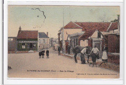 St-PIERRE-du-VAUVRAY : Rue Du Village (maréchal-ferrand) - Tres Bon Etat - Autres & Non Classés