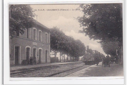 CHARROUX : La Gare (GARE) - Tres Bon Etat - Charroux