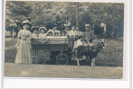 LUCHON - CARTE PHOTO : Attelage De Chèvres Promenant Des Enfants - Laiterie De La Pique - état - Luchon