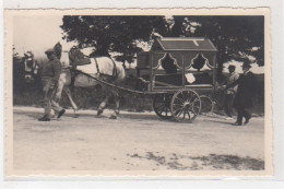 Ile De Ré : SAINT MARTIN DE RE - Carte Photo D'un Enterrement De Bagnard (- Bagne) - Vers 1920-30 - Très Bon état - Saint-Martin-de-Ré