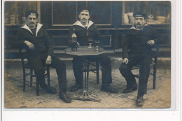 CHERBOURG - CARTE PHOTO - Trois Marins - DESAIX - Très Bon état - Cherbourg