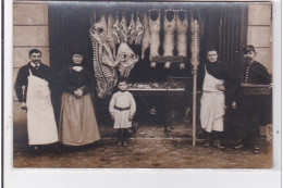 AUBERVILLIERS ? : Carte Photo D'une Boucherie - Très Bon état - Aubervilliers