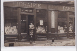 LE CREUSOT : Carte Photo De La Librairie PAUTET (JACQUY) (carte Postale) - Très Bon état - Le Creusot