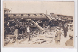 AMIENS : Carte Photo D'un Accident De Train (chemin De Fer) - Très Bon état - Amiens