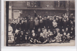 COLOMBES : Carte Photo D'une Classe Devant L'école - Très Bon état - Colombes