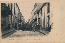 CHOLET : Manifestation Du 26 Juillet 1903, Le Groupe De Tête - Très Bon état - Cholet