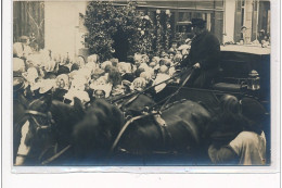 CONCARNEAU : Carte Photo De La Visite De Monseigneur Duparc Chez Une Infirme (voir Texte) Vers 1900 - Tres Bon Etat - Concarneau