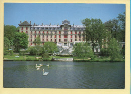 61. BAGNOLES-DE-L'ORNE – Les Jardins Du Casino Et La Résidence Du Lac (voir Scan Recto/verso) - Bagnoles De L'Orne