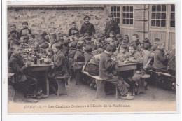 EVREUX : Les Cantines Scolaires à L'école De La Madeleine - Très Bon état - Evreux