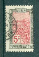 MADAGASCAR - N°131 Oblitéré - Transport En Filanzane. - Used Stamps