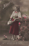 FANTAISIES - Femmes - Femme - Mignon - Fleurs - Ukulele - Colorisé - Carte Postale Ancienne - Femmes