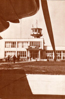 AVIATION CIVILE ~ 1960 - AVION Sur L' AÉROPORT De SIBIU / SIBIU AIRPORT - ROUMANIE / ROMANIA (an612) - 1946-....: Era Moderna