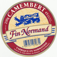 ETIQUETTE DE  CAMEMBERT BISSON ST HILAIRE DE BRIOUZE LE FIN NORMAND - Quesos