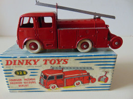 Fourgon Incendie, Premier Secours " Berliet " Dinky Toys, Meccano, Avec Sa Boite - Antikspielzeug