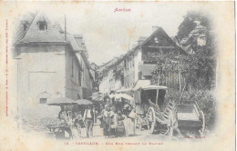 CPA Castillon Une Rue Pendant Le Marché - Sonstige & Ohne Zuordnung