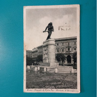 Cartolina Roma - Piazzale Di Porta Pia - Monumento Al Bersagliere. Viaggiata 1938 - Otros & Sin Clasificación