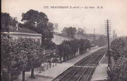 La Gare : Vue Intérieure - Beauchamp