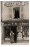 Devanture De L'épicerie " L'Avenir ". Société Coopérative. Carte Photo Animée Non Située - Tiendas