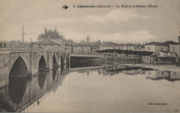 16 CHABANAIS LE PONT ET LA MAISON D ECOLE CPA BON ETAT - Altri & Non Classificati