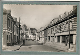 CPSM Dentelée (76) AUMALE - Aspect De Laboratoire-Photos Kodak De La Rue St-Lazare En 1950 - Aumale