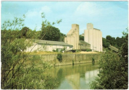 08. Gf. VOUZIERS. Le Silo Au Bord De L'Aisne. 618 - Vouziers