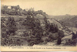 CPA - SAINT BRIEUC - LA VALLEE DU GOUEDIC ET LE NOUVEAUX BOULEVARDS - Saint-Brieuc