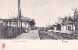 La Gare : Vue Intérieure - Sevres