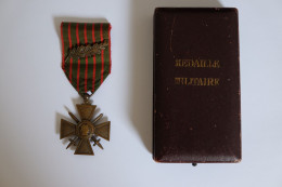 MEDAILLE GUERRE 14/18 .1914 1917 UNE PALME CITATION BOITIER MEDAILLE MILITAIRE MILITARIA REPUBLIQUE FRANCAISE - Francia