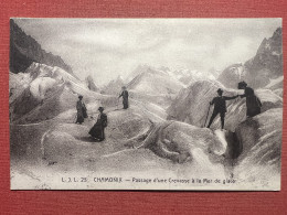 Cartolina - Chamonix - Passage D'une Crevasse à La Mer De Glace - 1900 Ca. - Non Classés