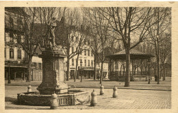 CPA -  CHALON-SUR-SAONE - FONTAINE NEPTUNE ET PLACE DE BEAUNE - Chalon Sur Saone