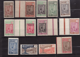 Cameroun - Récolte Du Caoutchouc - Lot De 13 Timbres Neufs  **  / * - Cote 28,5 € - Unused Stamps