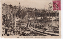 CPA 17 LA ROCHELLE  Le Port Au Retour De La Pêche 1936 - Très Belle Animation - La Rochelle