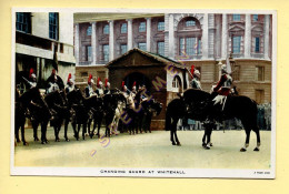 Chevaux : Changing Guard At Whitehall (voir Scan Recto/verso) - Caballos