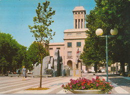 MONTREUIL. - L'Hôtel De Ville. CPM - Montreuil