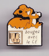 Pin's  Caisse D' Epargne Ecureuil 92 Bougez Avec Le CE Réf 7490JL - Banche