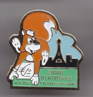 Pin's  Caisse D' Epargne Ecureuil  Comité D' Entreprise Ile De France ParisTour Eiffel Chien  Réf 7488JL - Banche