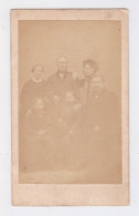 CDV D'un Groupe Familial, C. 1860 - Poulle & Binet - Otros & Sin Clasificación