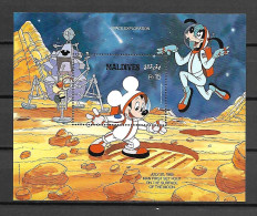 Disney Maldives 1988 Man First Set Foot On The Surface Of The Moon MNH - Disney