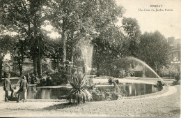 CPA - BERNAY - UN COIN DU JARDIN PUBLIC - Bernay