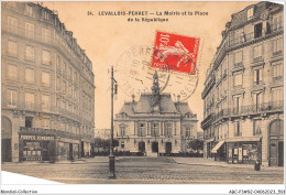 ABCP3-92-0272 - LEVALLOIS-PERRET - La Mairie Et La Place De La République - Levallois Perret