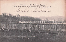 PERIGUEUX LE PARC DES SPORTS VUE DE LA ROUTE DE BORDEAUX LE JOUR D'UN MATCH - Périgueux