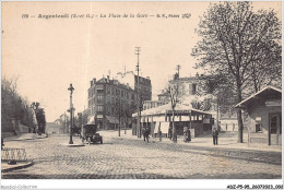 ADZP5-95-0357 - ARGENTEUIL - La Place De La Gare - Argenteuil