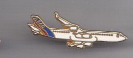 Pin's Avion Airbus  A340 Réf 6542 - Luftfahrt