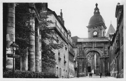 Besançon Vestiges Du Theatre Romain - Besancon