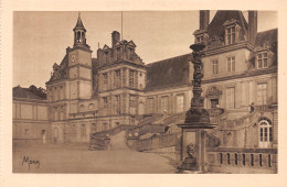 77-FONTAINEBLEAU-N° 4418-E/0031 - Fontainebleau