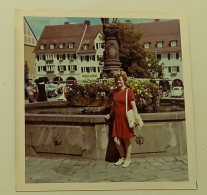 Germany-Woman In The Square Of Freudenstadt - Lugares